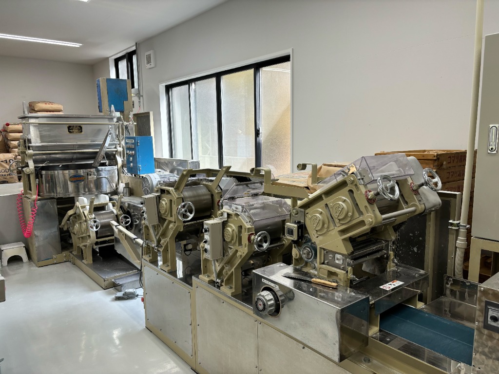 工場内の製麺機1